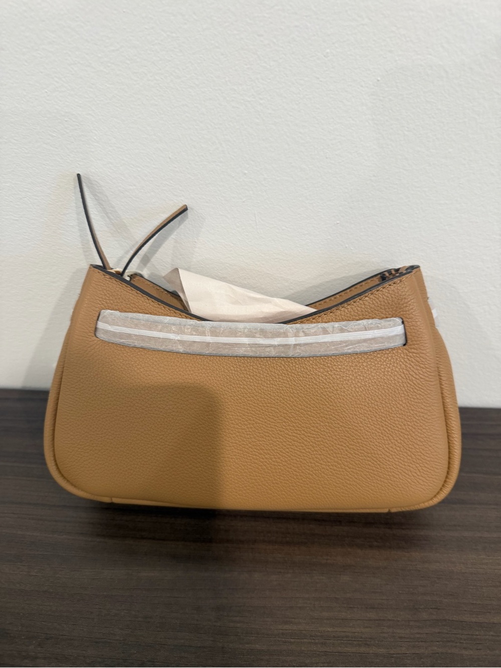 Tory Burch Pebbled Leather Shoulder Bag in Camel/Tan with Gold Hardware - Picture 2 of 7